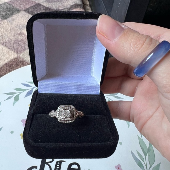 Jewelry - 925 Sterling Silver Diamond Halo Setting Wedding
Engagement Ring.